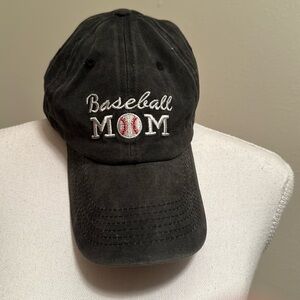 New “Baseball Mom” Black Women’s Baseball Hat